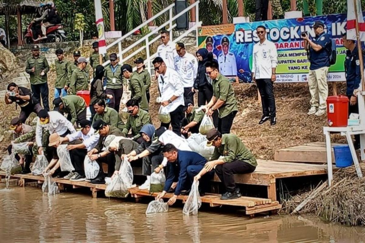 Pemkab Barito Utara perkuat ketahanan pangan dengan restocking benih ikan