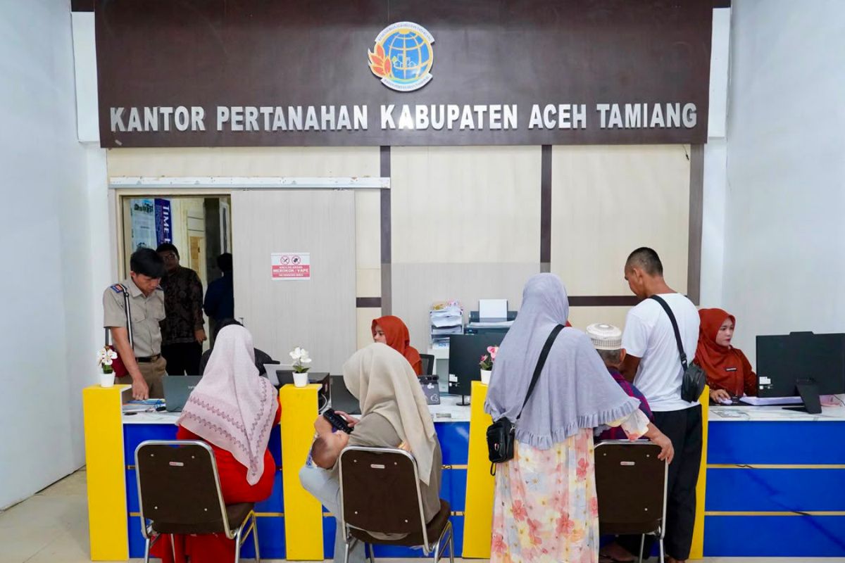 Menteri Nusron sebut pelayanan Kantah di Aceh Tamiang berjalan normal