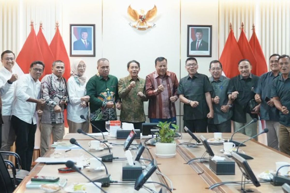KPK dalami pertemuan Bupati Kuansing nonaktif dengan Menhut Raja Juli