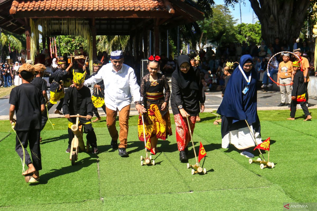 Festival permainan tradisional peringati Hari Anak Nasional