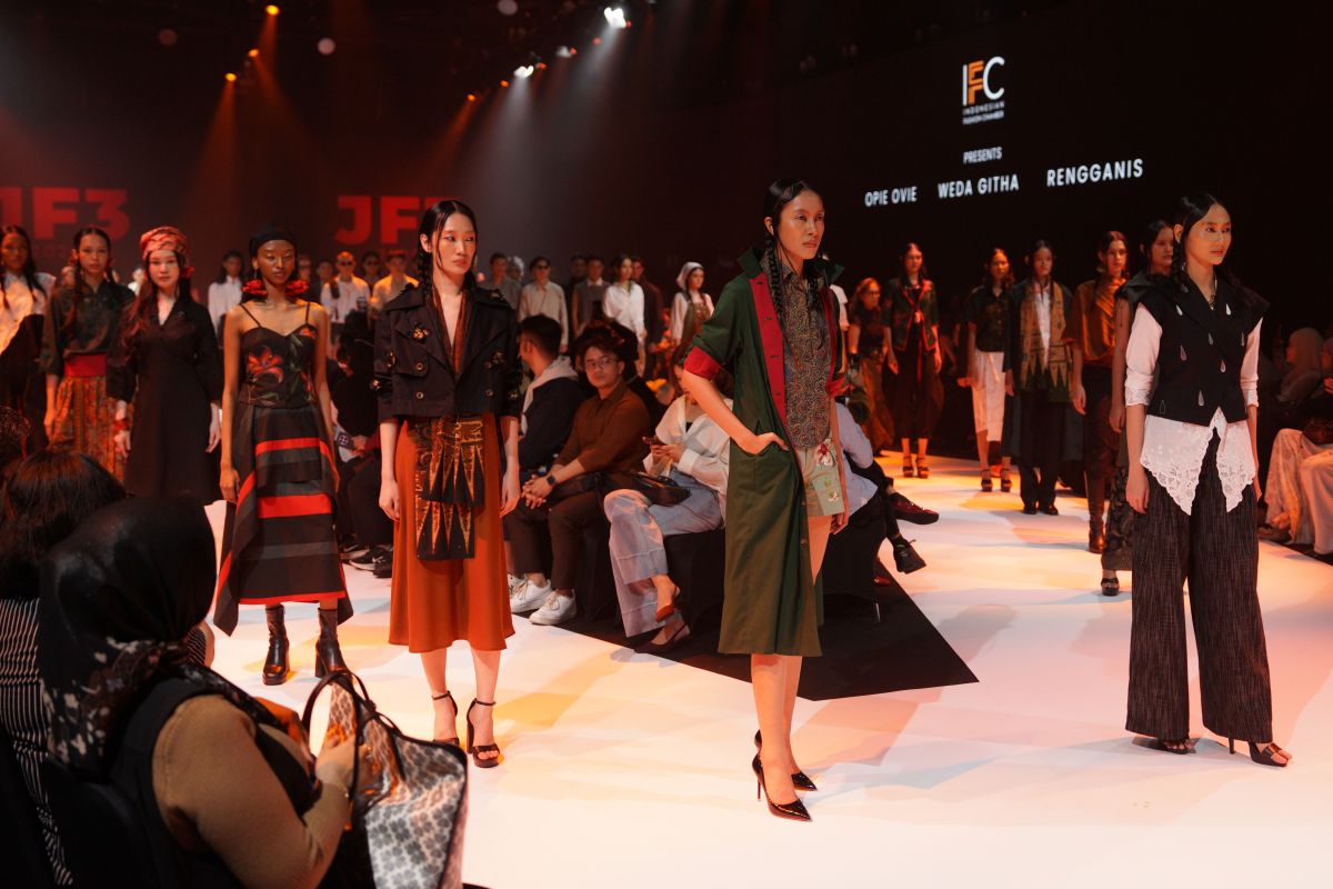 Tiga desainer tampilkan "Quiet Defiance" di JF3 Fashion Festival 2026