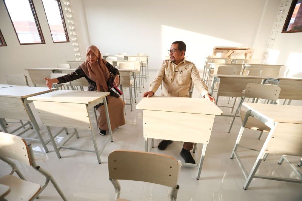 Kepala Bakom RI tinjau Sekolah Rakyat di Surabaya