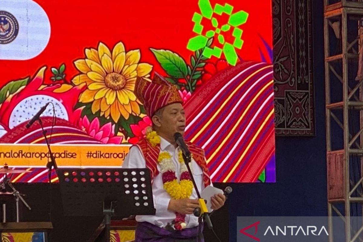 Menkop komitmen dorong Festival Bunga dan Buah Karo Go Internasional