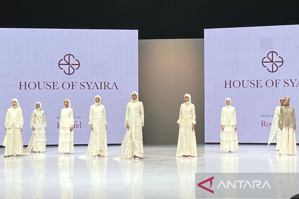 Keindahan bunga bermekaran hadir lewat "Blossomea"