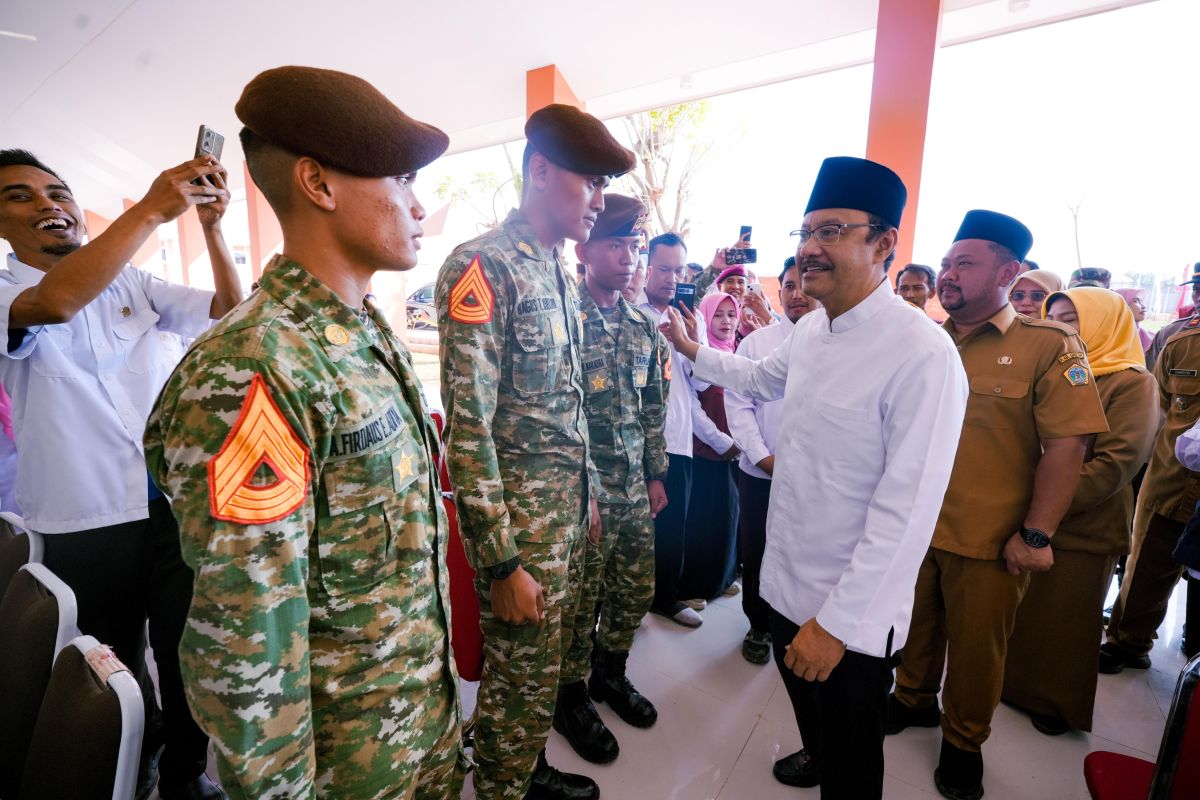 Gus Ipul tinjau Taruna Bhakti Nusantara di Sekolah Rakyat Gresik