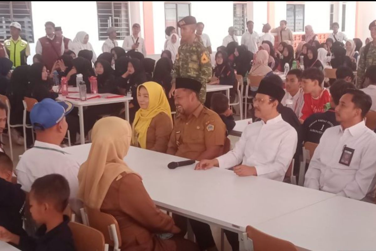 Mensos nilai model penjangkauan Sekolah Rakyat Gresik efektif