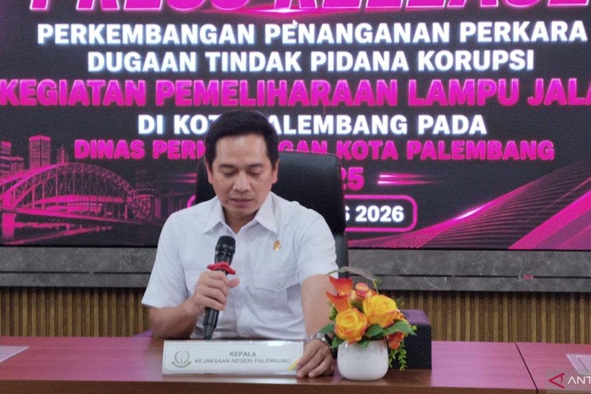 Kejari periksa 8 anggota DPRD Palembang terkait kasus lampu jalan