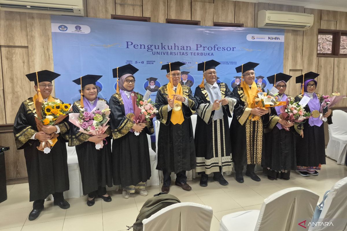 UT siap menuju World Class University lewat pengukuhan 6 profesor baru