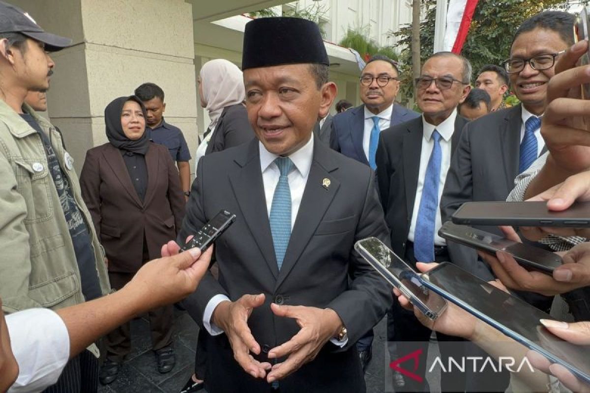 Menteri Bahlil siapkan kontrak jangka panjang impor minyak dari Rusia