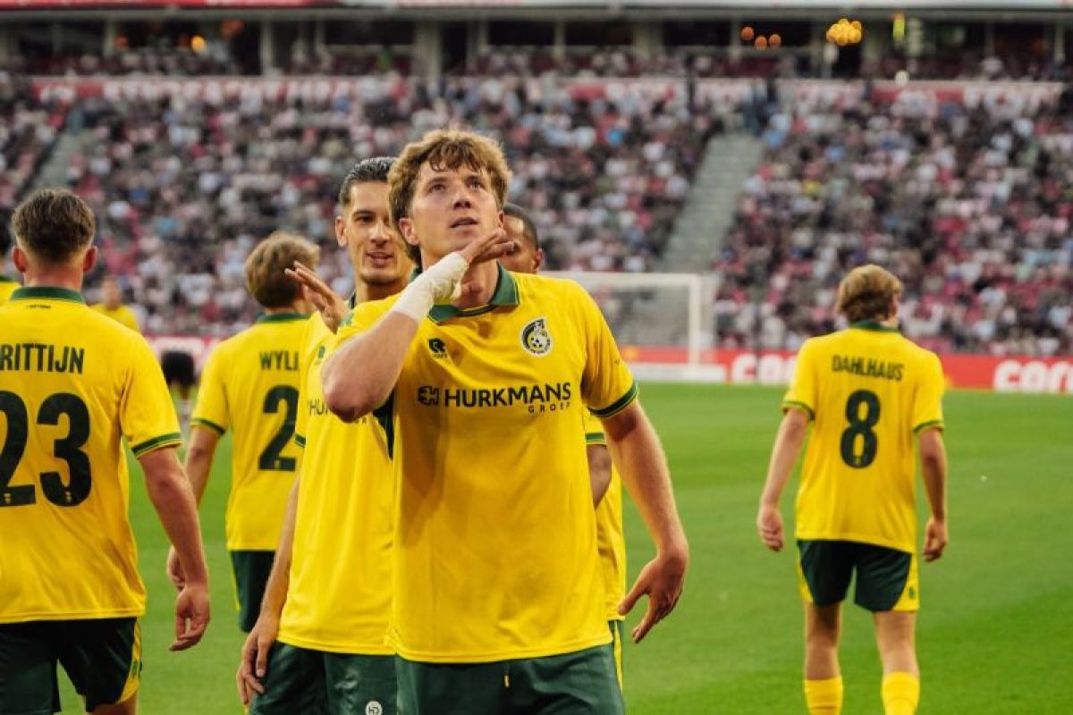 Romeny cetak gol, Hubner starter saat Fortuna Sittard tahan PSV 2-2
