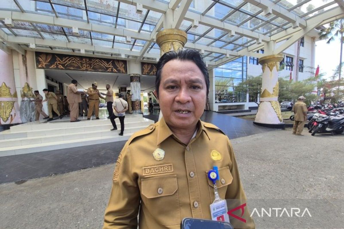 Bapenda Papua Barat terapkan informasi tagihan pajak lewat WhatsApp - ANTARA News Papua Tengah