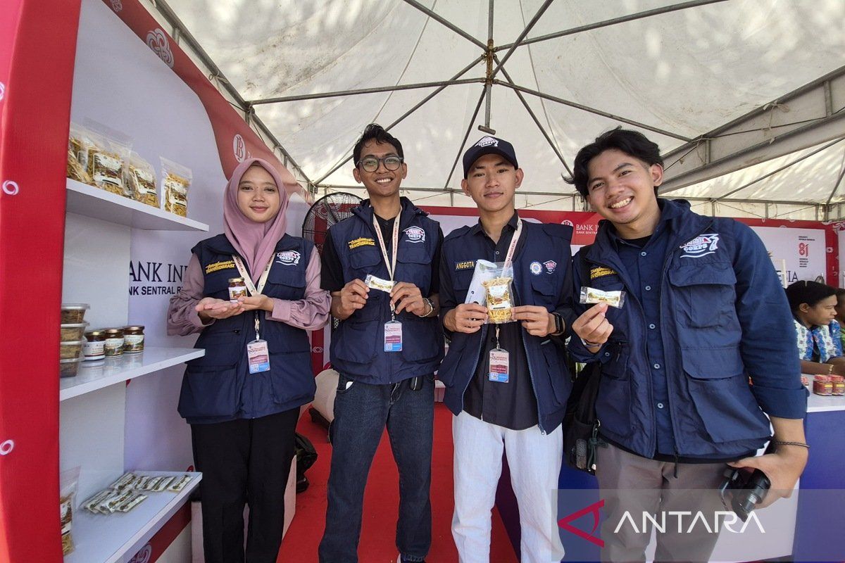 Tim Ekspedisi Patriot Unair latih UMKM di Manokwari olah matoa jadi dodol - ANTARA News Papua Tengah