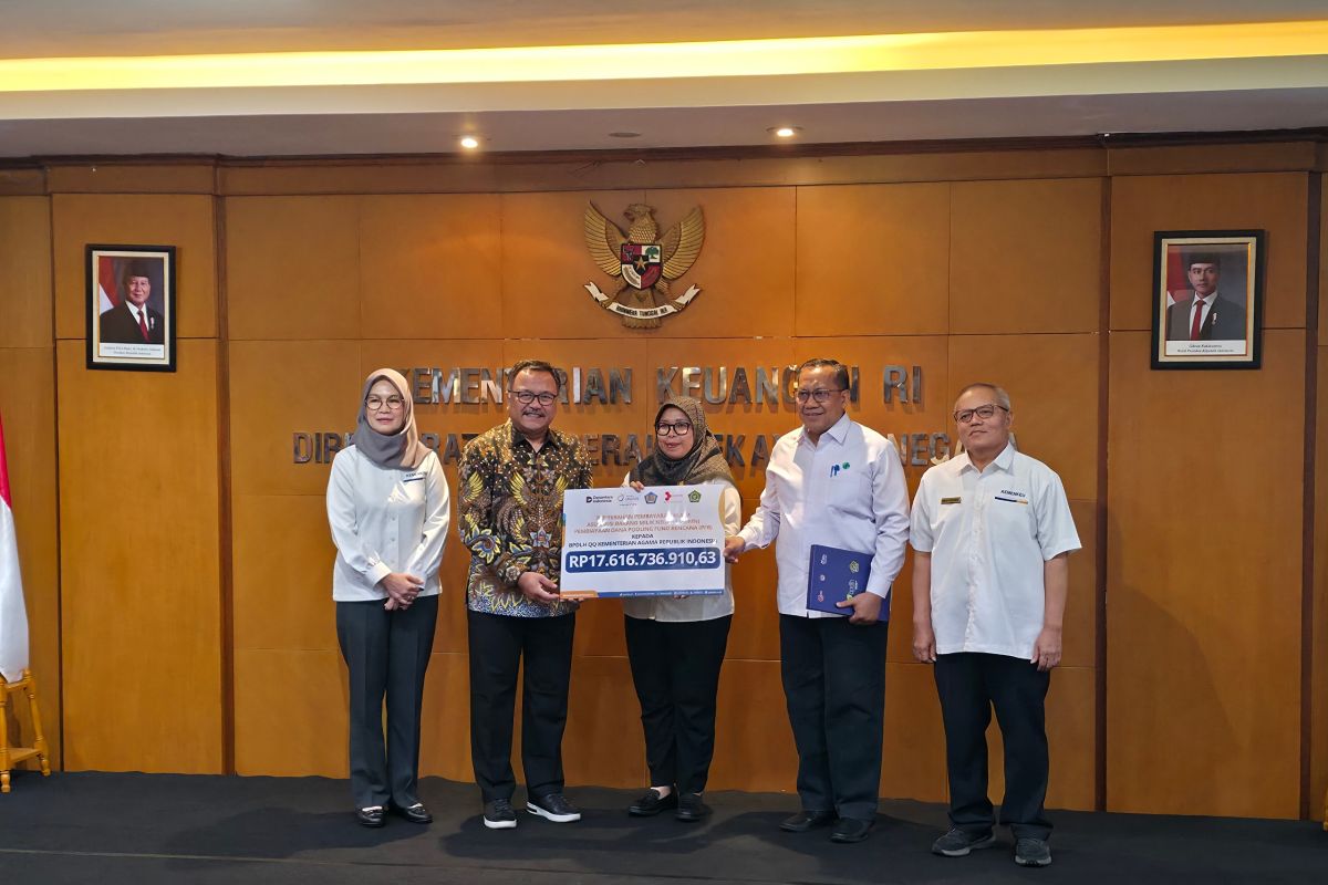 Pimpin Konsorsium ABMN, Asuransi Jasindo Serahkan Klaim Rp 17,6 Miliar kepada Kementerian Agama