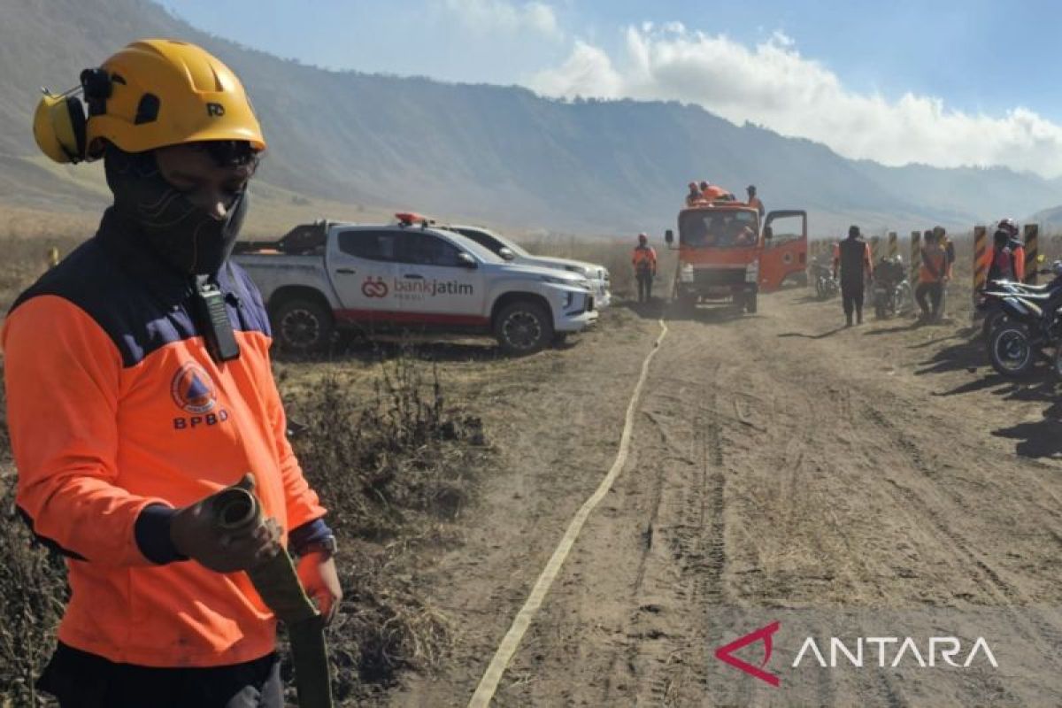 Upaya, kepercayaan, dan dukungan menjinakan api di Bromo