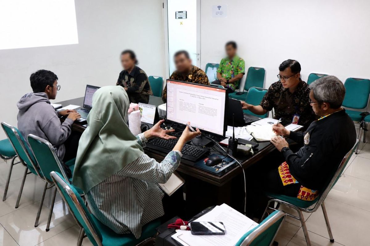 Pemprov DKI denda empat perusahaan pengangkut sampah Rp10 juta