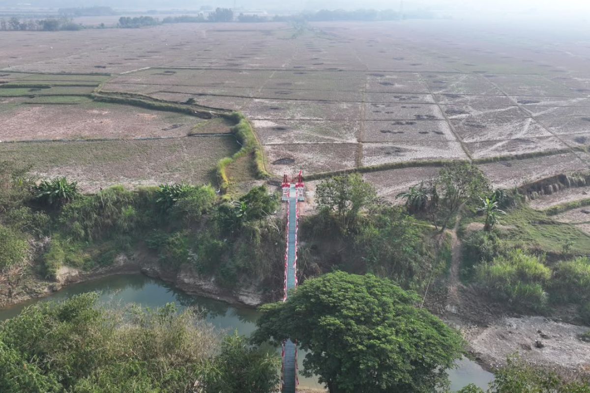 Jembatan permudah petani bawa hasil panen di Ridomanah