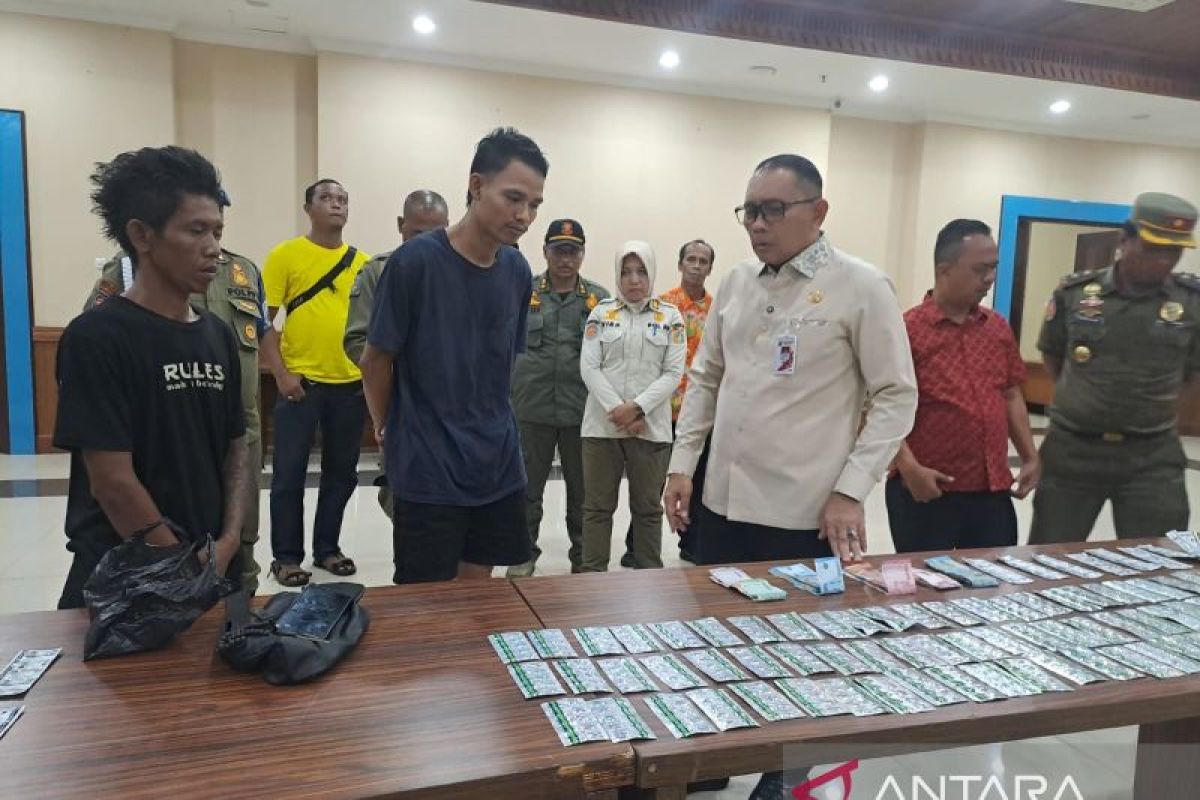 Ribuan obat ilegal dan dua pengedar diamankan di Tanah Abang