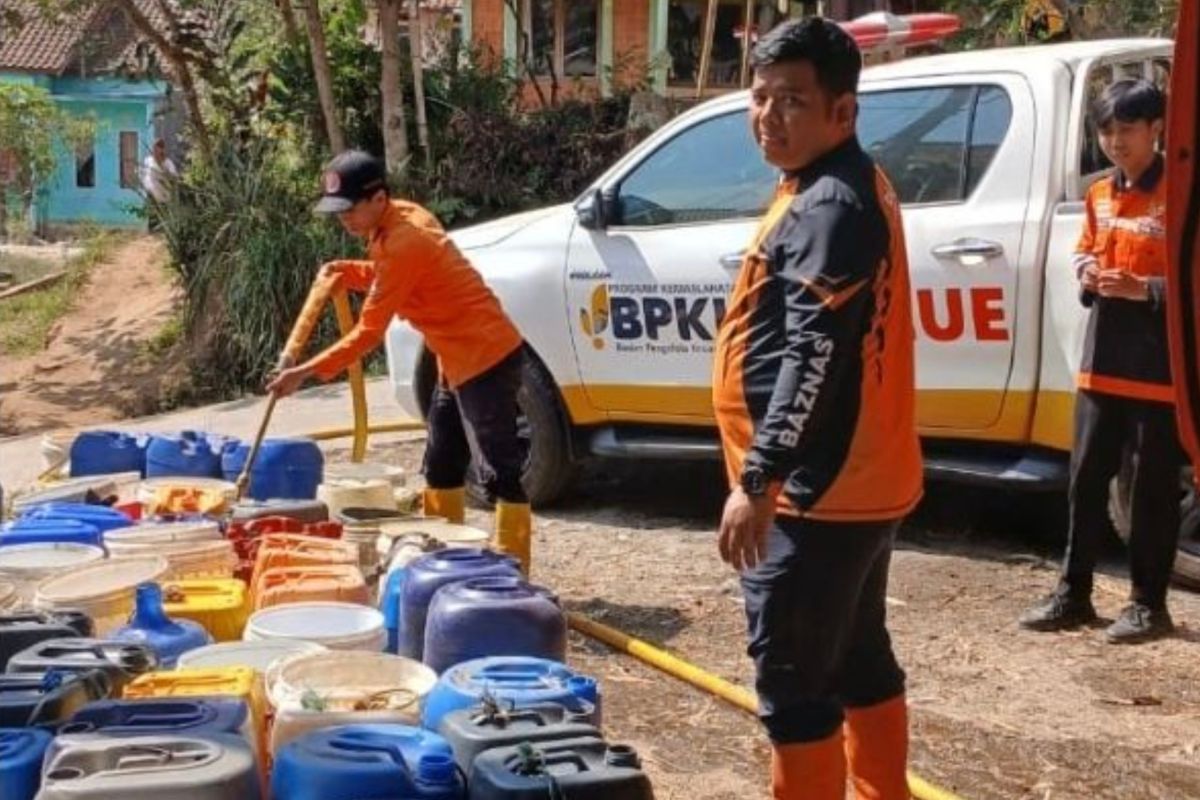 BPBD Garut bantu air bersih untuk 5.687 jiwa yang terdampak kekeringan