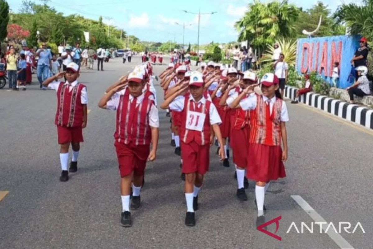 KKT Maluku meriahkan HUT RI dengan lomba baris indah tanamkan disiplin dan kekompakan pelajar - ANTARA News Ambon, Maluku