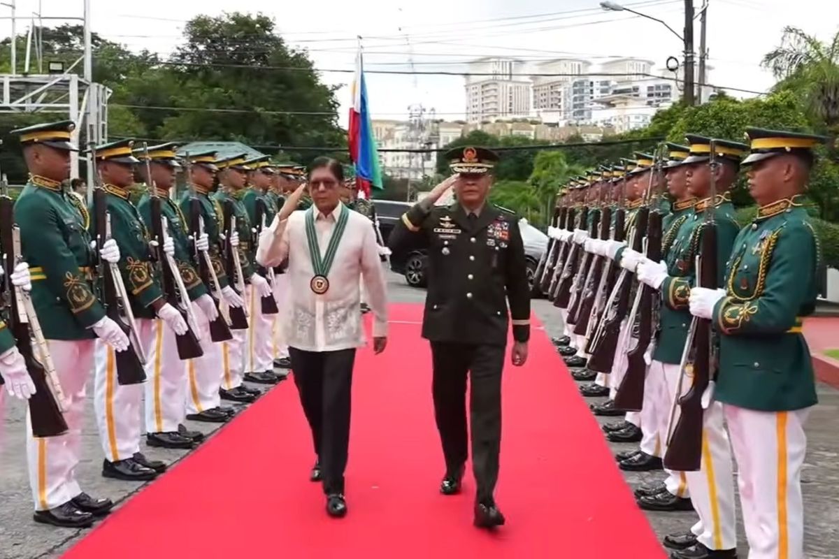 Marcos upayakan tata ulang hubungan Filipina-China, redakan ketegangan