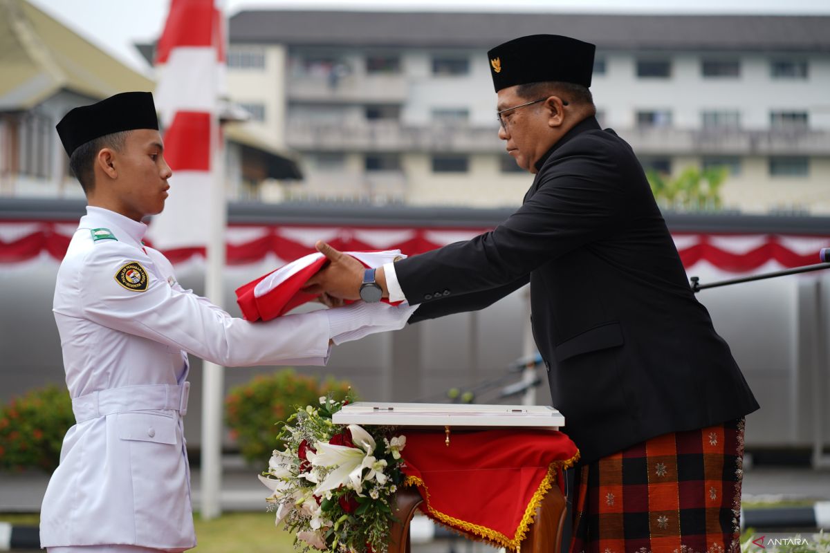 HUT Ke-81 RI, Paskibra sukses kibarkan Merah Putih di KJRI Kuching