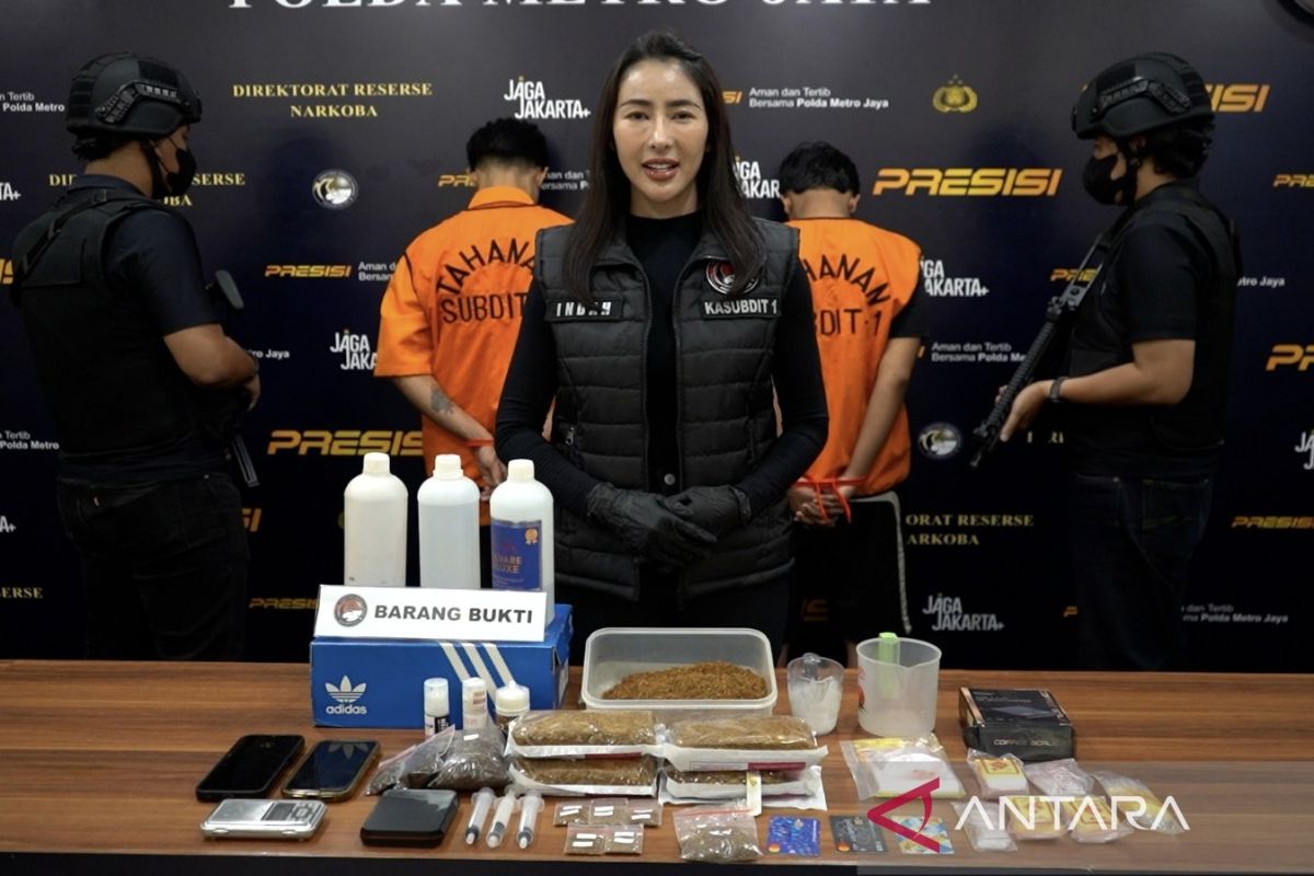 Polisi bongkar industri rumahan tembakau sintetis