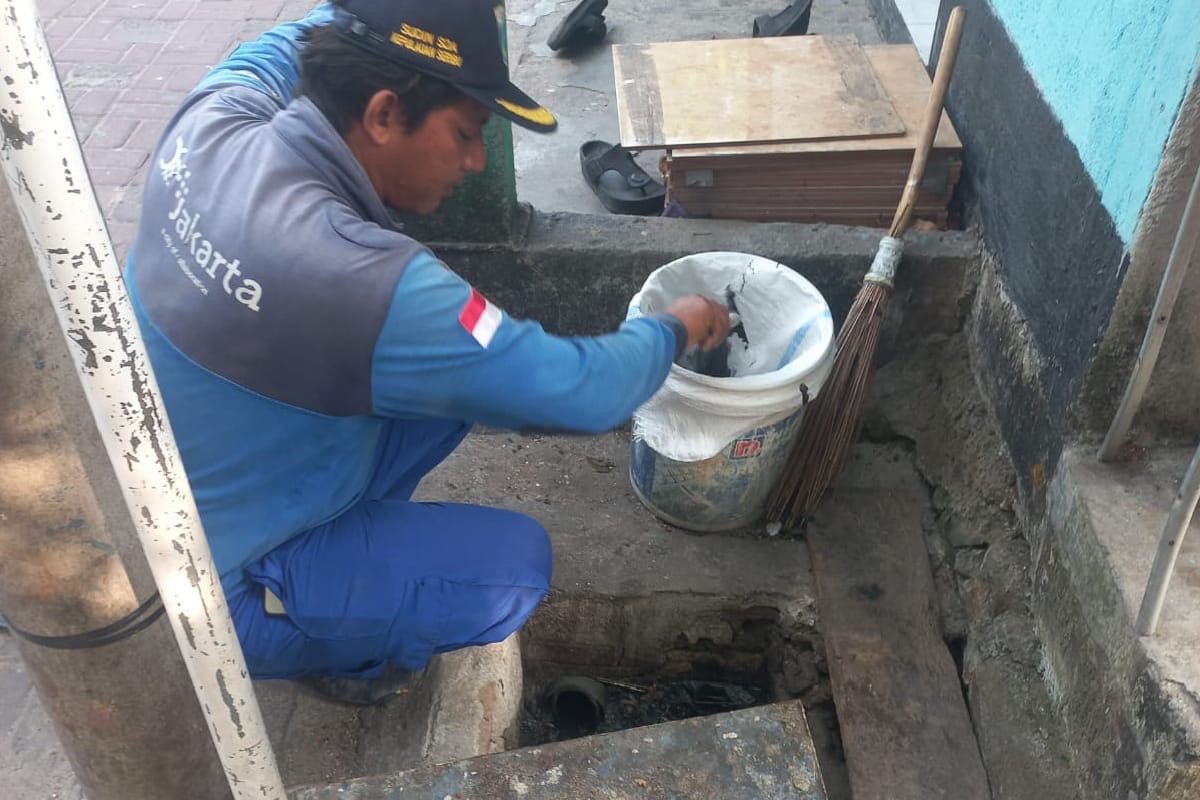 Pemkab bersihkan saluran IPAL pastikan pengelolaan limbah optimal