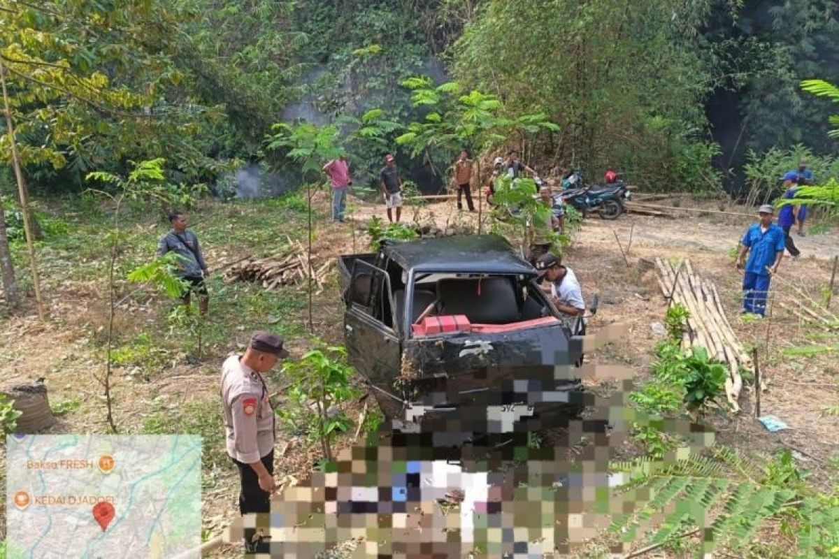 Polres Blitar tangani kecelakaan tunggal akibatkan sopir meninggal