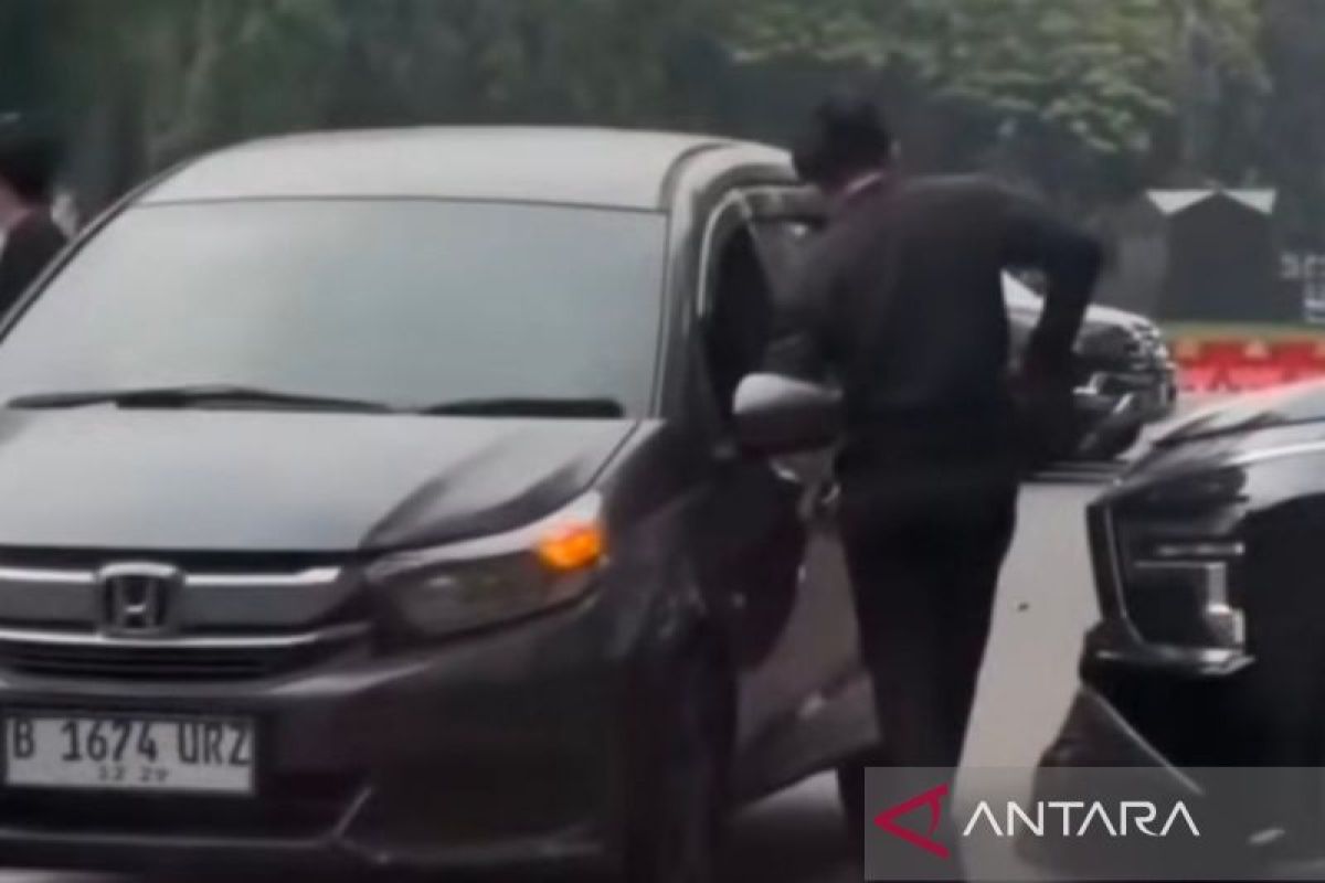 Polisi selidiki aktivitas dua pria di kolong mobil di area parkir GBK