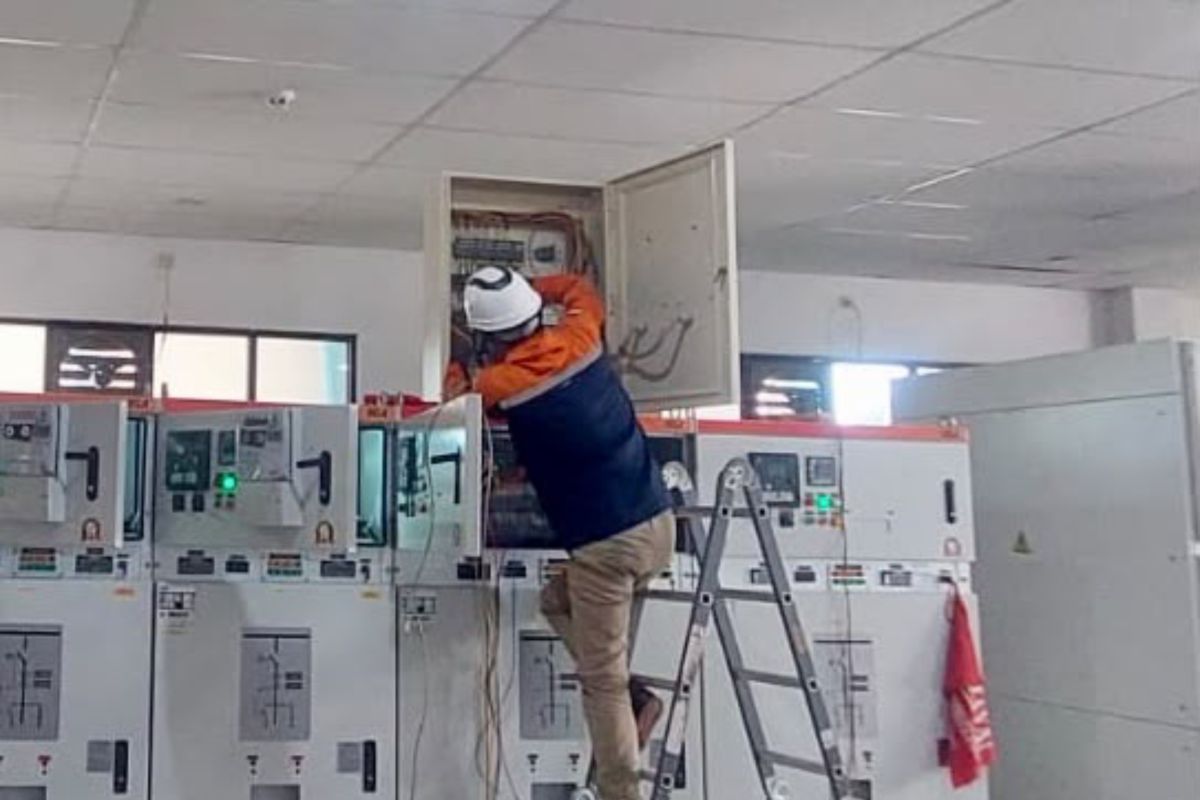 PLN pasang meter utama dan pembanding di Kubu dukung pembangkit baru