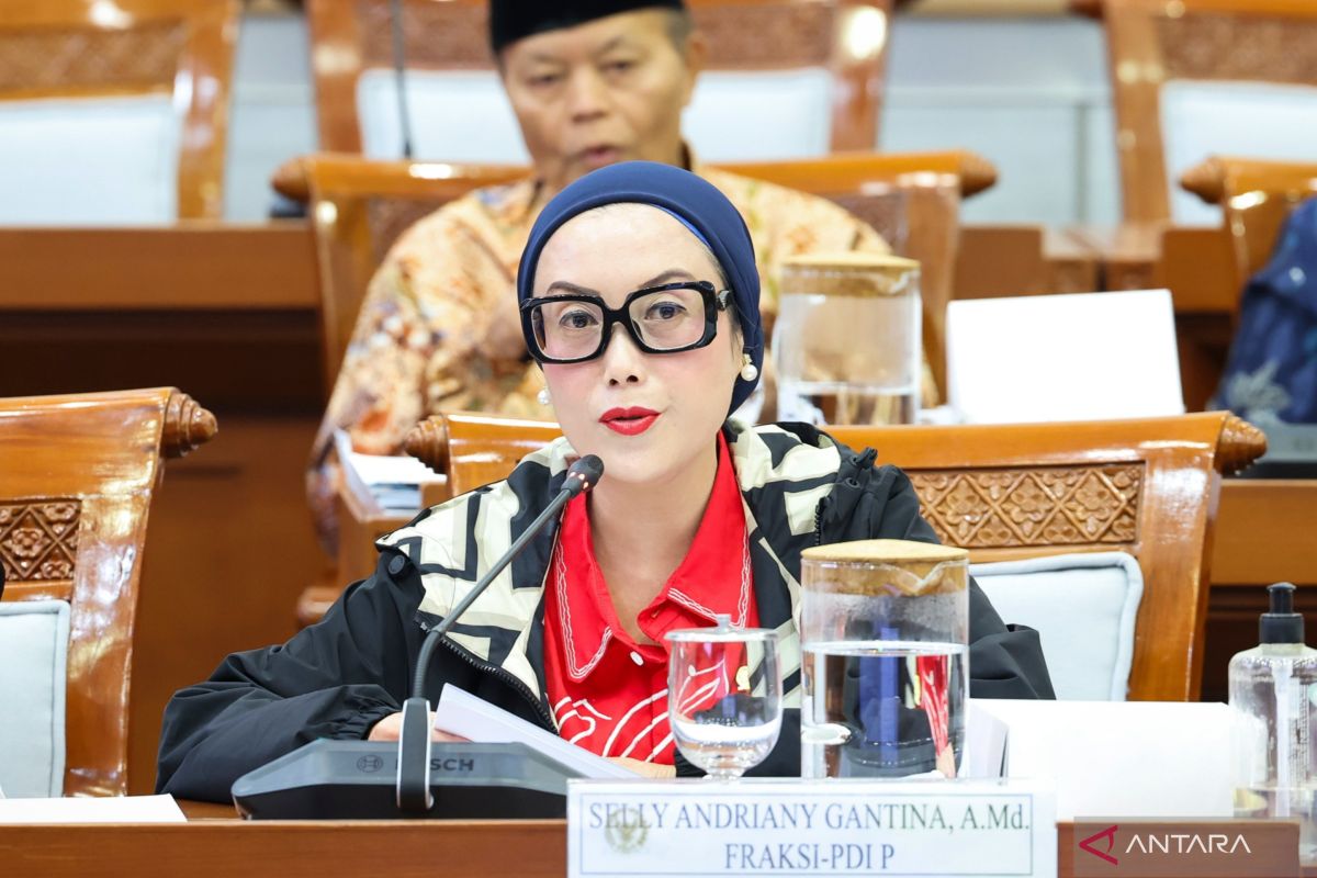 Anggota DPR minta pemerintah evaluasi komponen usulan biaya haji 2027
