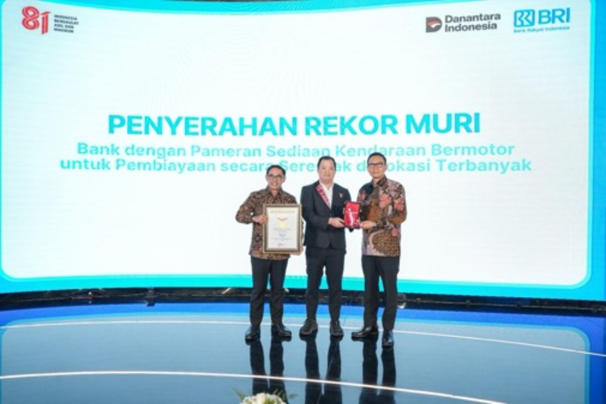 Hadir Serentak di 131 Lokasi dengan Penawaran Menarik, BRI KKB National Expo Torehkan Rekor MURI