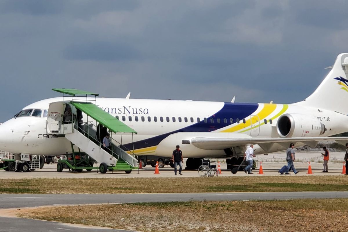 Seluruh penerbangan di Bandara Singkawang dihentikan karena kabut asap