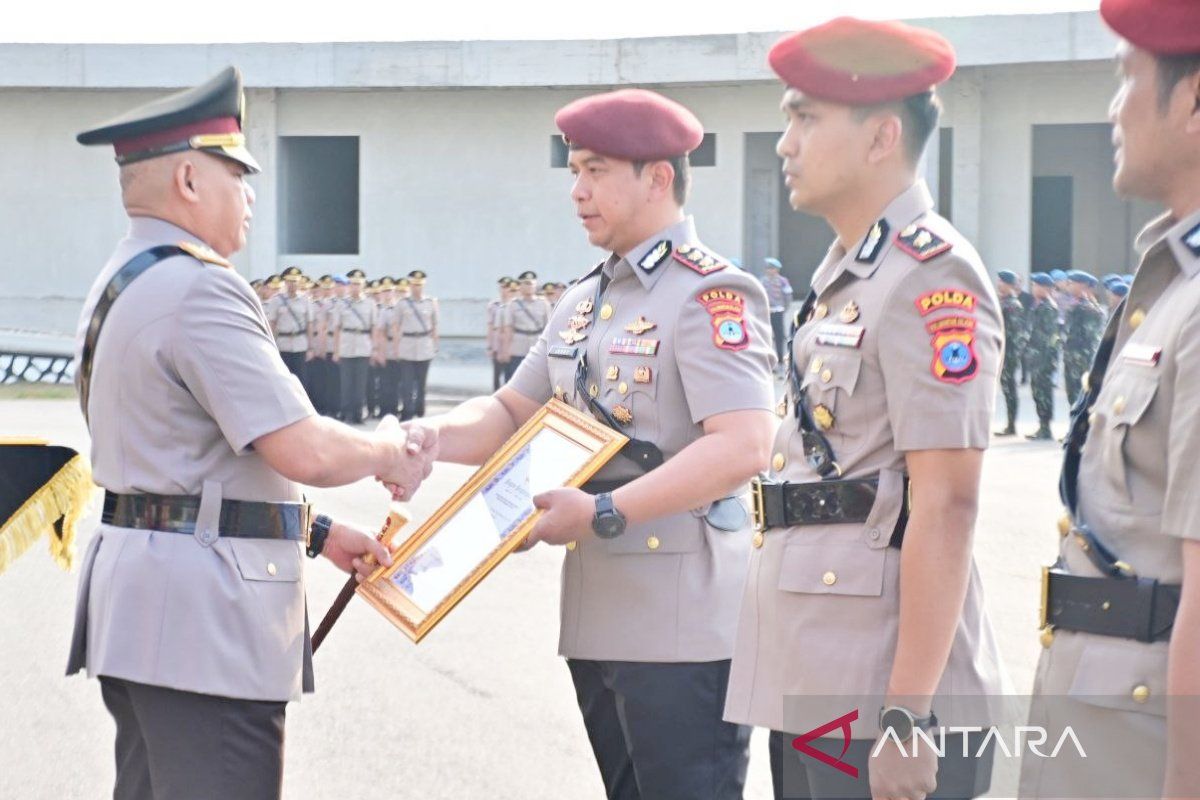Kapolda Kalsel reward pengungkap penyelundupan sisik trenggiling ke luar negeri - ANTARA News Kalimantan Selatan