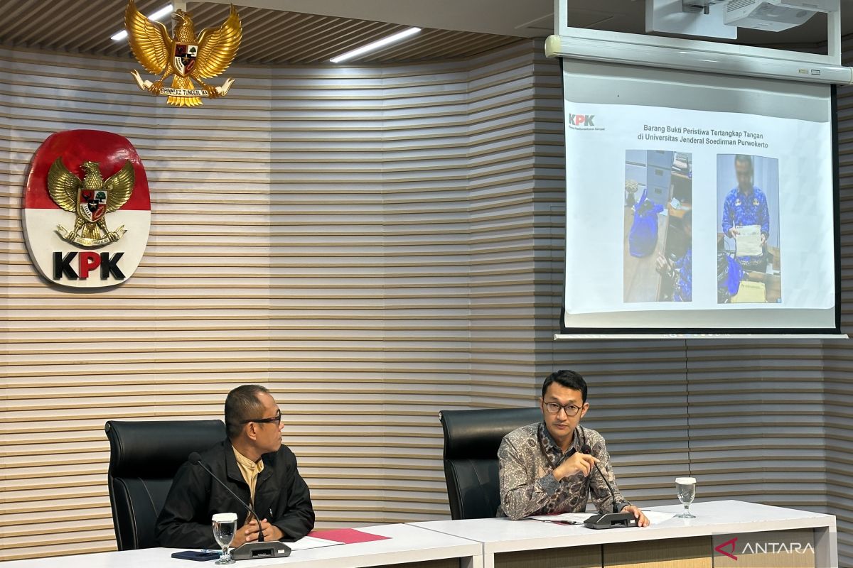 KPK sita Rp764 juta terkait kasus penerimaan mahasiswa baru Unsoed