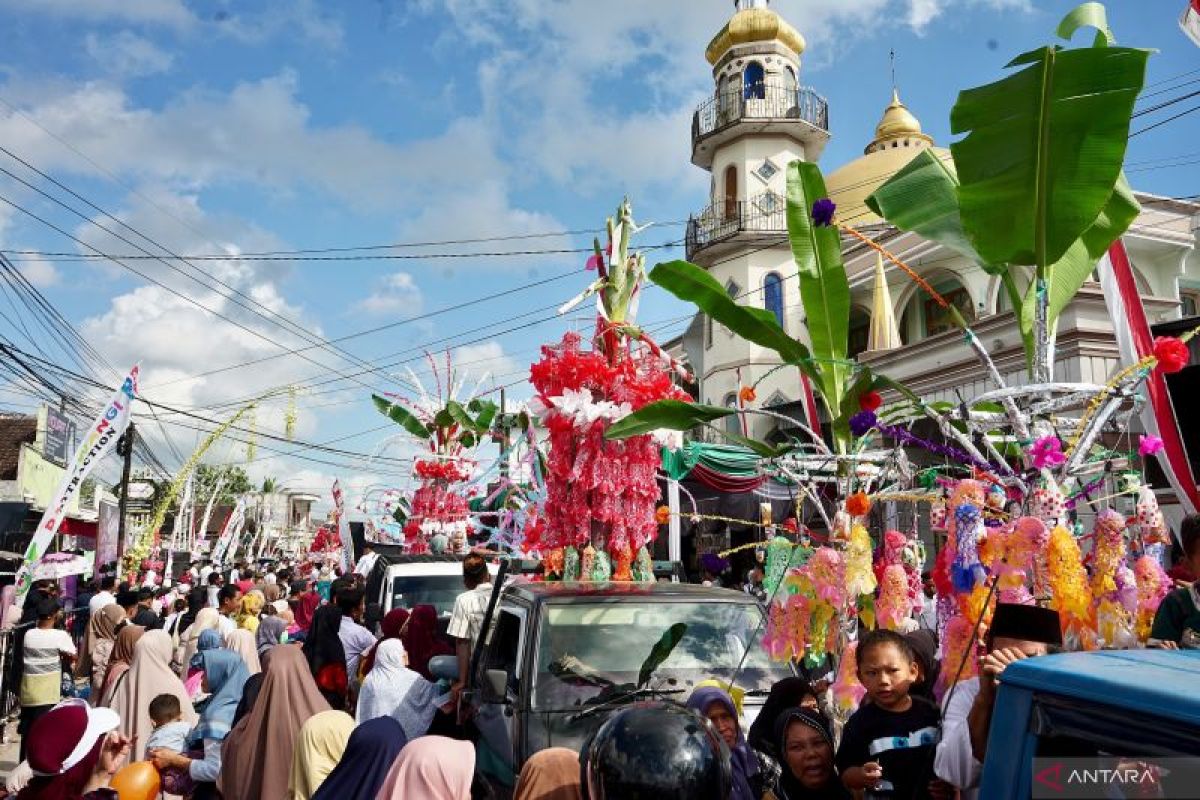 Bupati Ipuk: Tradisi endog-endogan ruang perkuat gotong royong - ANTARA News Jawa Timur