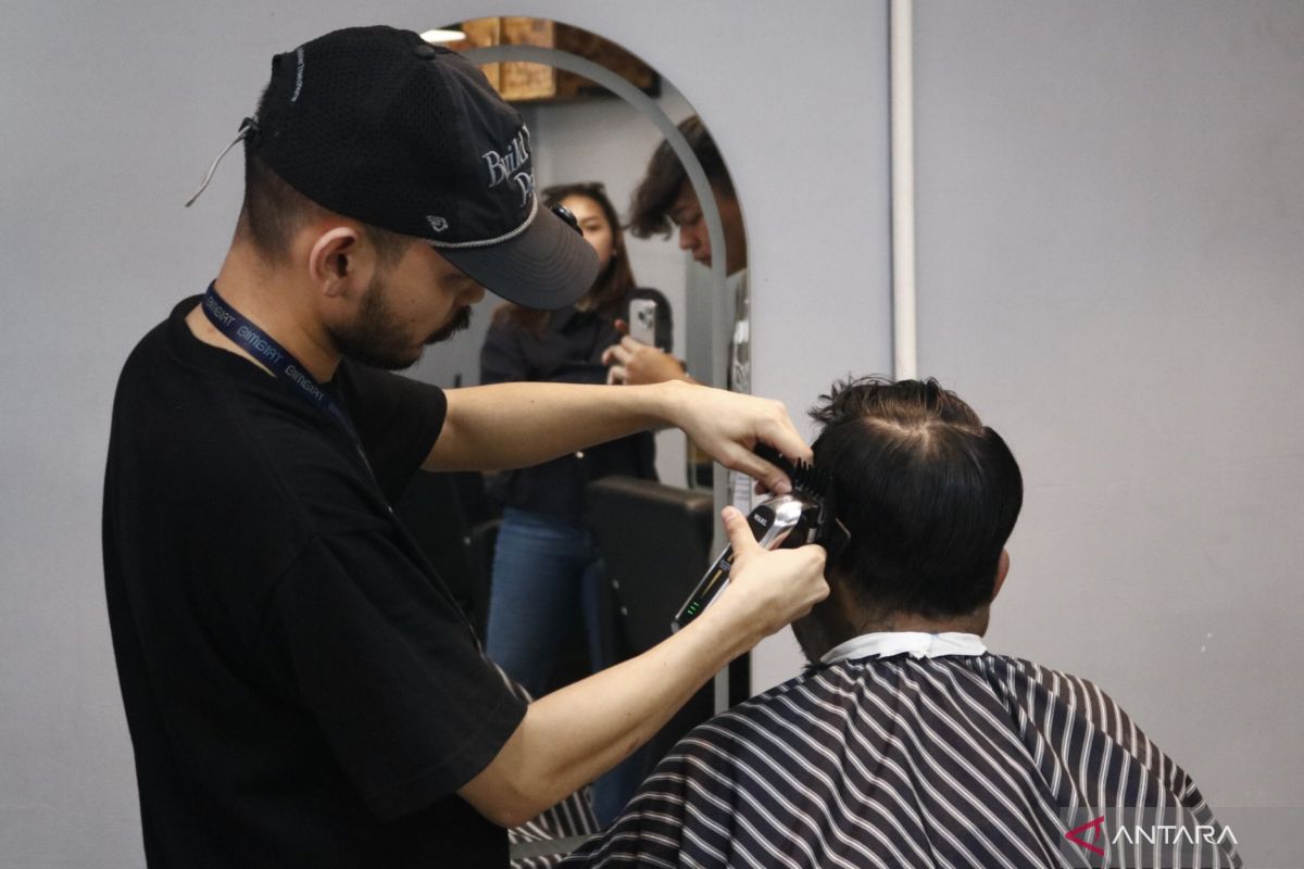 Rutan Cipinang wadahi keterampilan warga binaan lewat "barbershop"