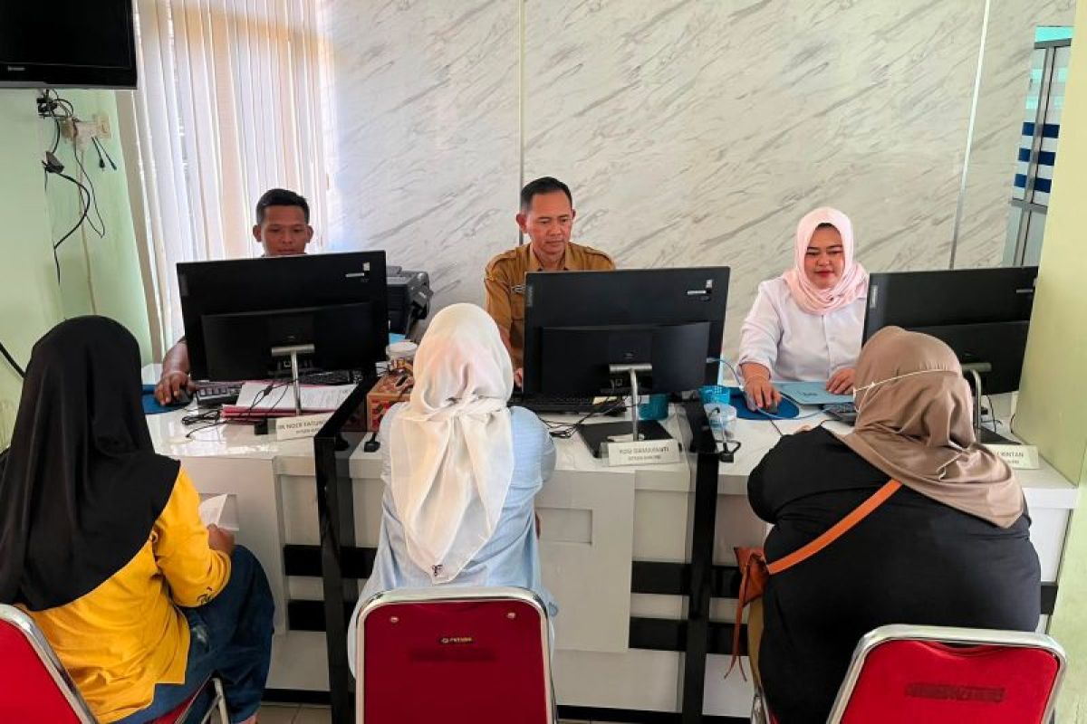 Dinsos Majalengka menggencarkan edukasi pada warga soal perubahan status desil - ANTARA News Jawa Barat