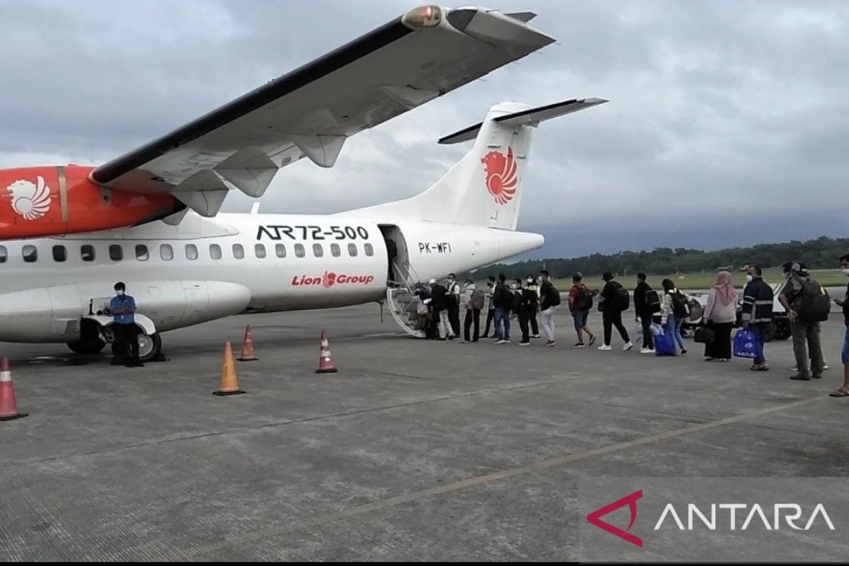 Bandara Sepinggan Balikpapan catat dua penerbangan tertunda akibat kabut asap