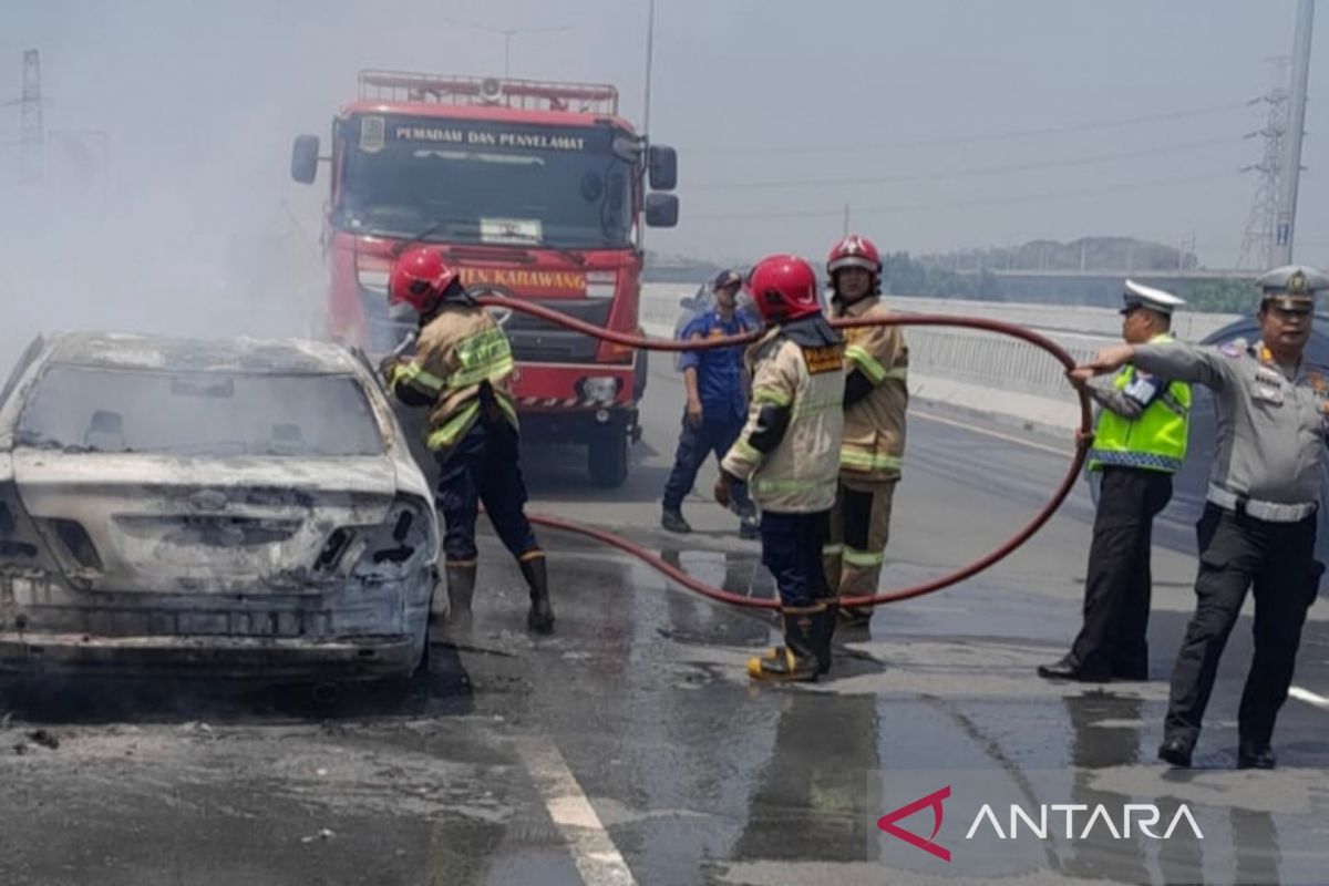 Ada sedan terbakar di Tol MBZ