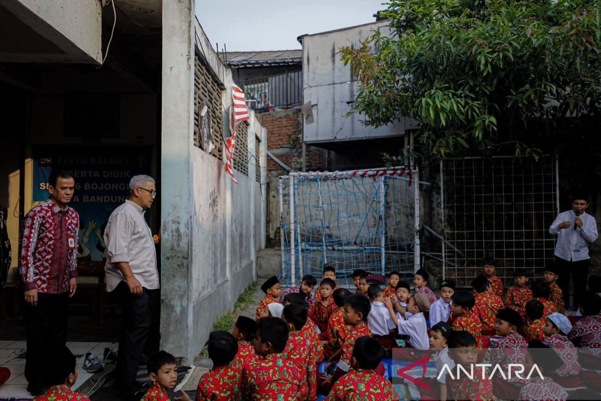 Pemkot Bandung memindahkan sementara kegiatan belajar SDN 026 Bojongloa