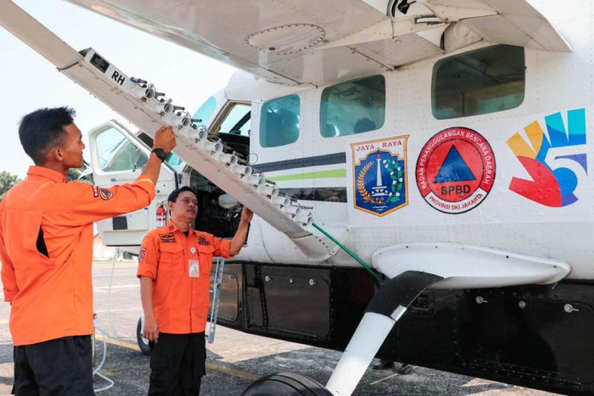 DKI kemarin, operasi modifikasi cuaca hingga bantuan kebakaran Muara Angke