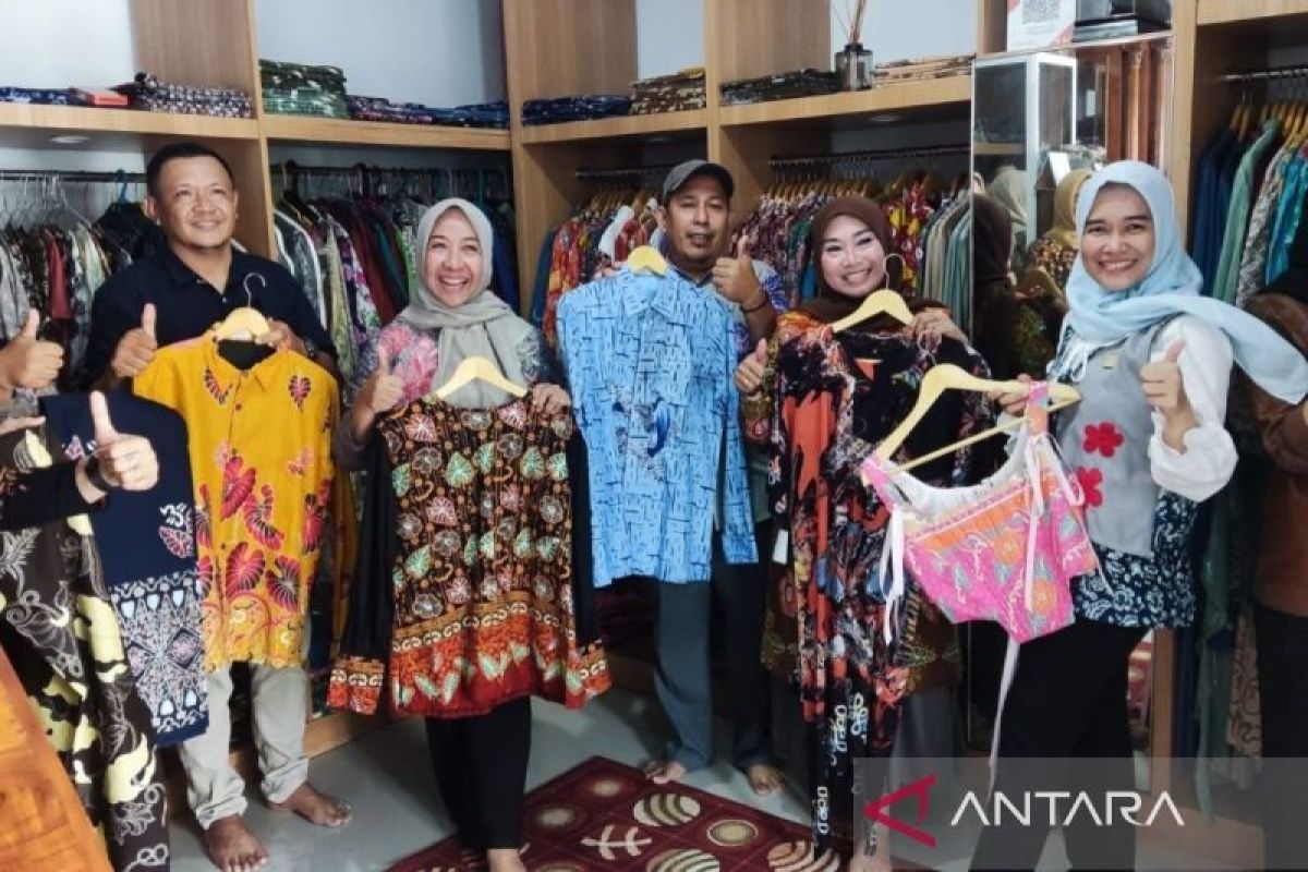 Kanwil Kemenkum Bengkulu awasi keberlanjutan IG Batik Sekundang dan petakan potensi pelanggaran KI di Bengkulu Selatan