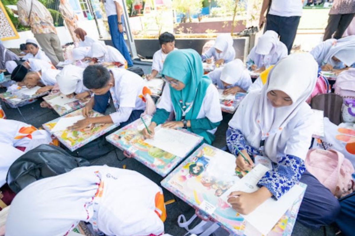 Kemenekraf hadirkan program pemulihan kreatif untuk anak-anak Aceh Tamiang - ANTARA News Aceh