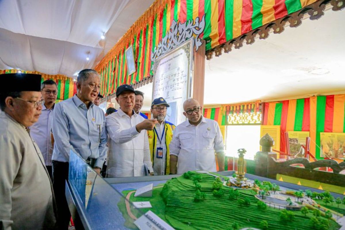 Menteri PU dukung pembangunan museum dan monumen bahasa nasional Pulau Penyengat