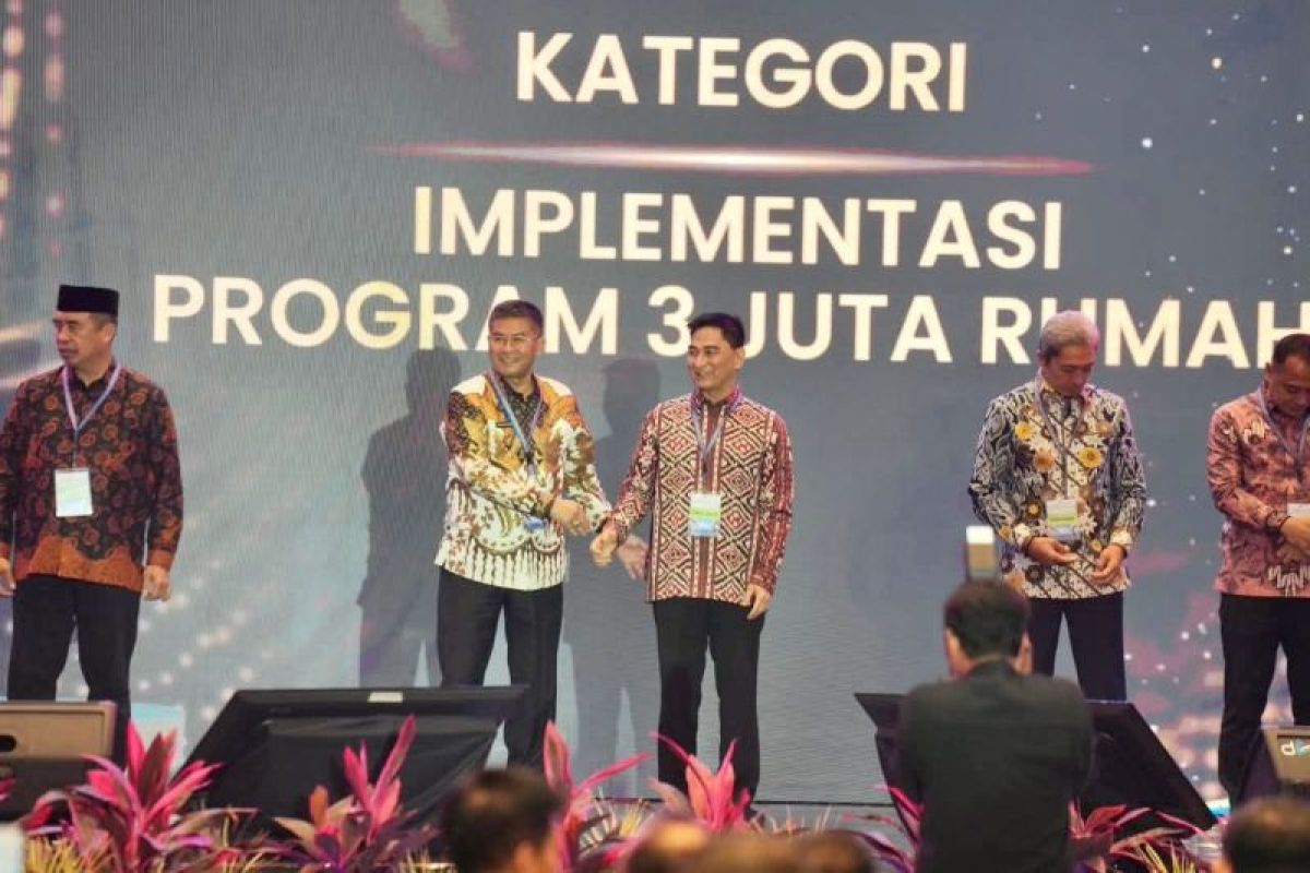 Jabar Sabet Insentif Bedah Rumah Rp6 Miliar dari Kemendagri