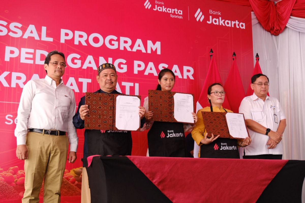 Bank Jakarta Perluas Akses Keuangan Pedagang Pasar Lewat Kredit Massal