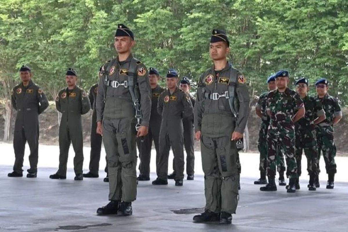 Dua Penerbang Tempur Lanud Iswahjudi Sukses Capai Terbang Solo