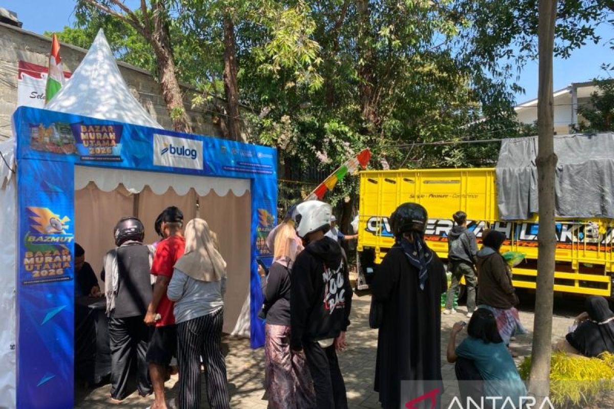 Pemkot Bandung gelar pasar murah di 30 kecamatan kendalikan inflasi