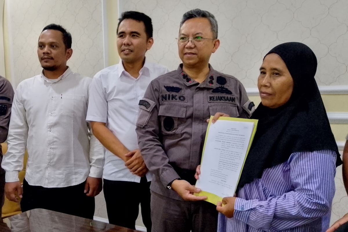 Kejari Indramayu Kawin Perwalian Dua Anak Yatim Piatu